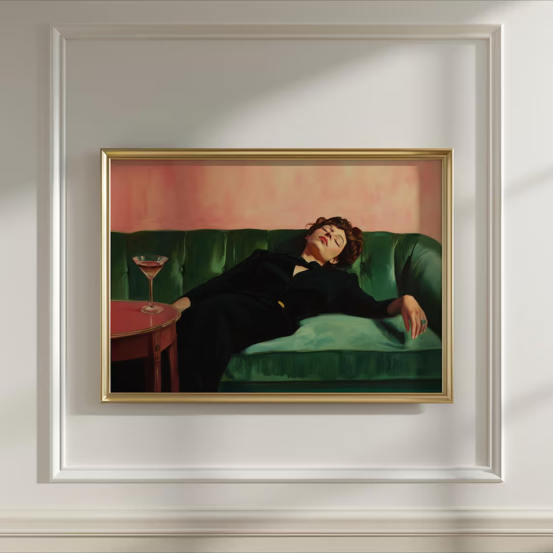 Photography Art - マティーニを持ったソファの上の女性 | ソフトな色合いの油絵 | カクテルアートバーカートデコレーション |